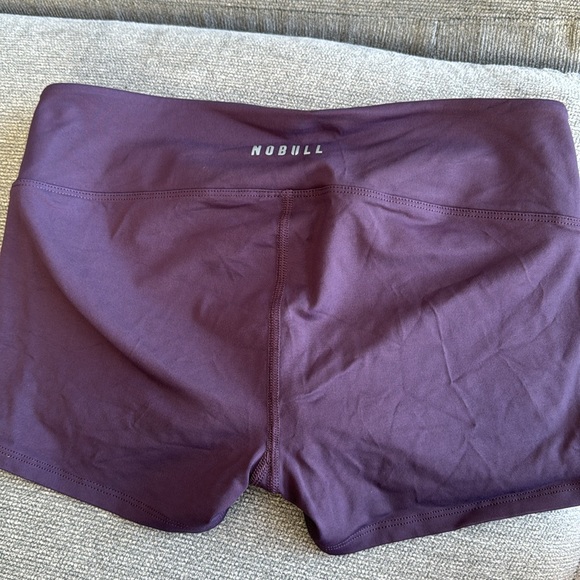 NoBull 2” short. Size medium. Plum - Picture 2 of 3